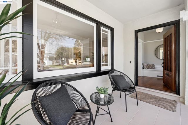 3226 Fairview Ave, Alameda, CA 94501