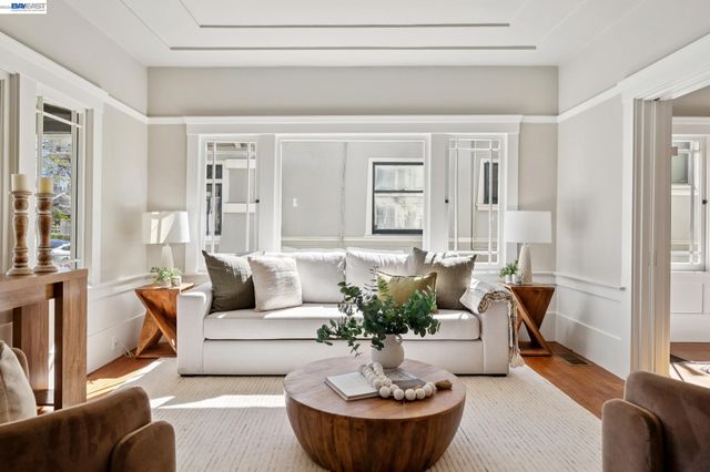 3226 Fairview Ave, Alameda, CA 94501