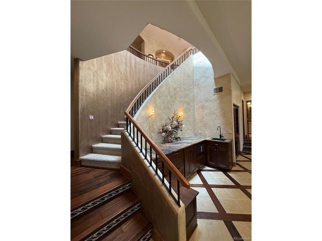 7022 Secrest Ct, Arvada, CO 80007