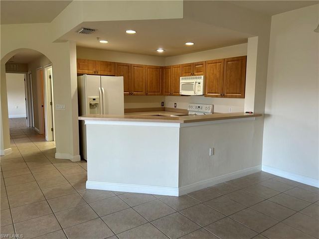 2904 Tuscan DR 301, Cape Coral, FL 33909