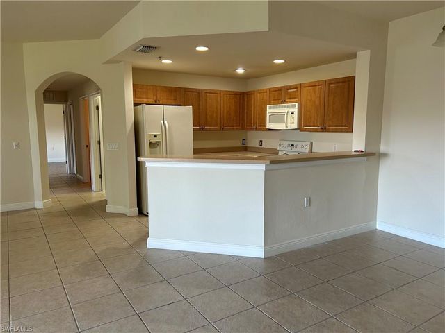 2904 Tuscan DR 301, Cape Coral, FL 33909