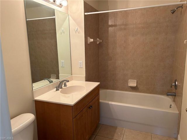 2904 Tuscan DR 301, Cape Coral, FL 33909