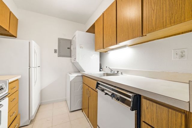 566 Commonwealth 801, Boston, MA 02215