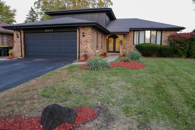 18455 Clyde Avenue, Lansing, IL 60438