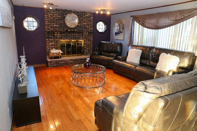 18455 Clyde Avenue, Lansing, IL 60438