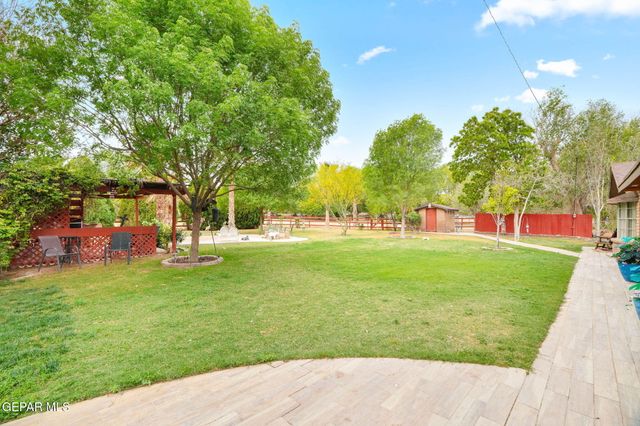 11566 N LOOP Drive, Socorro, TX 79927