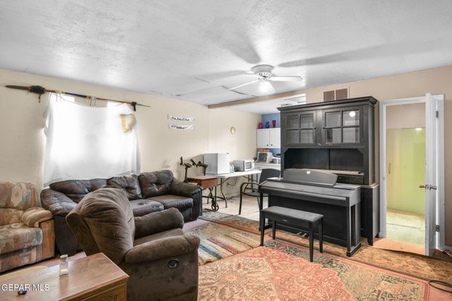 11566 N LOOP Drive, Socorro, TX 79927