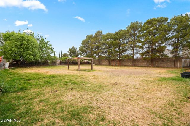 11566 N LOOP Drive, Socorro, TX 79927