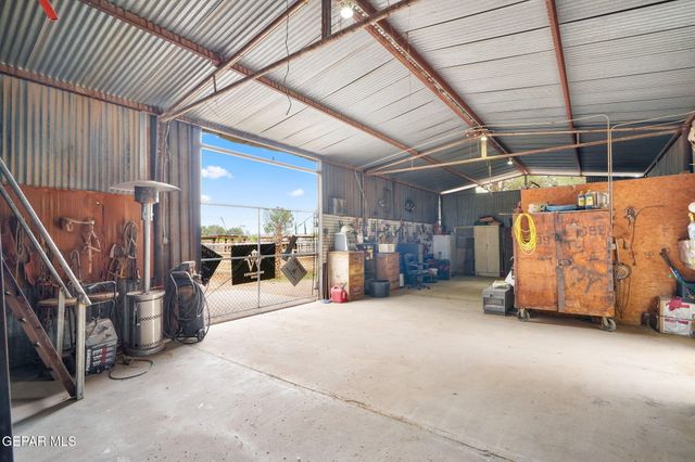 11566 N LOOP Drive, Socorro, TX 79927
