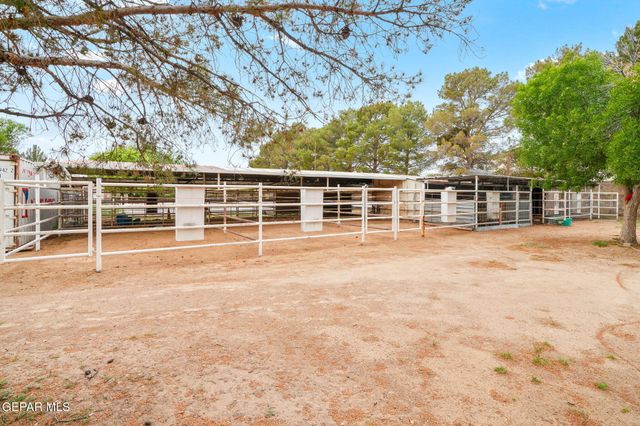 11566 N LOOP Drive, Socorro, TX 79927