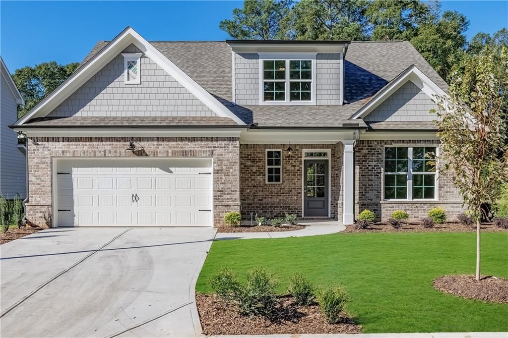 Image 1 of property listing at 282 Oakland Avenue, Buford, GA 30518