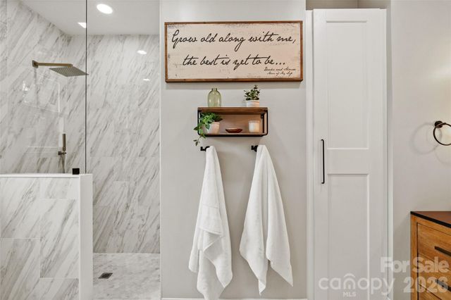 7716 Rathlin Court, Charlotte, NC 28270