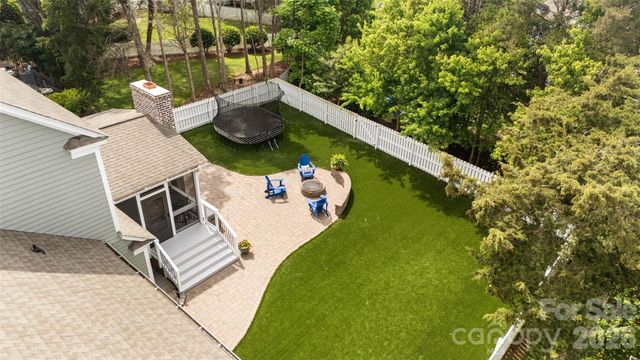 7716 Rathlin Court, Charlotte, NC 28270