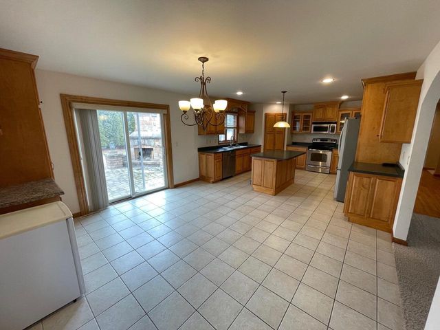 4226 E APPLESEED DRIVE, Appleton, WI 54913