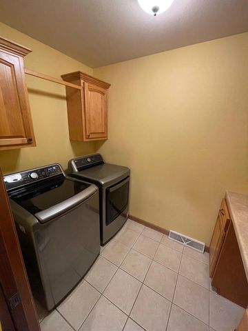 4226 E APPLESEED DRIVE, Appleton, WI 54913