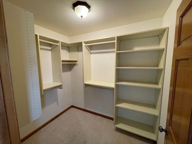 4226 E APPLESEED DRIVE, Appleton, WI 54913