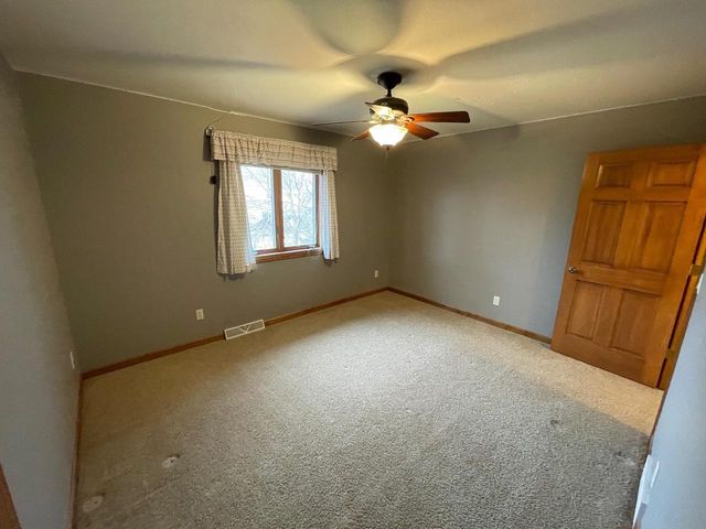 4226 E APPLESEED DRIVE, Appleton, WI 54913