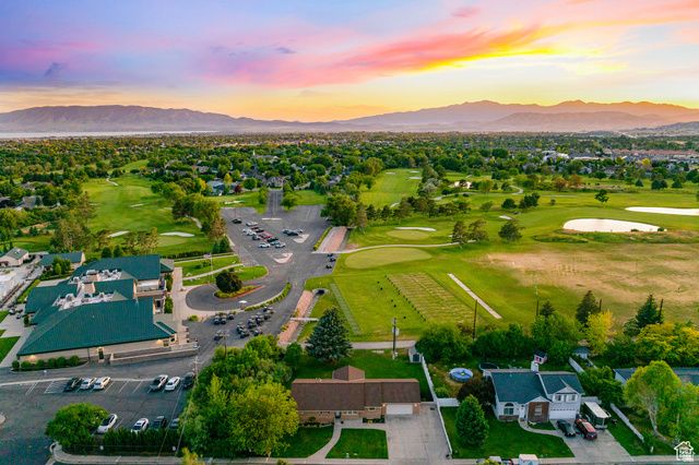 10861 N PANORAMA DR, Highland, UT 84003