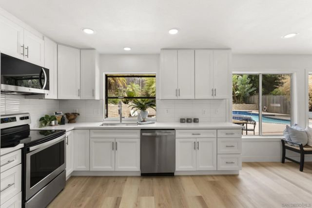 4547 Lisann, San Diego, CA 92117
