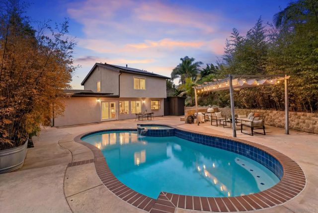 4547 Lisann, San Diego, CA 92117