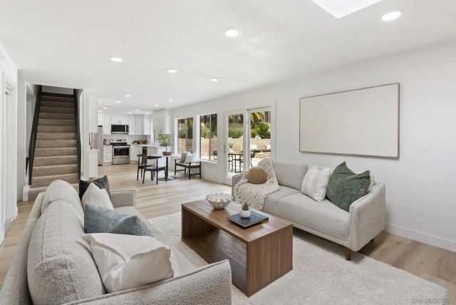 4547 Lisann, San Diego, CA 92117