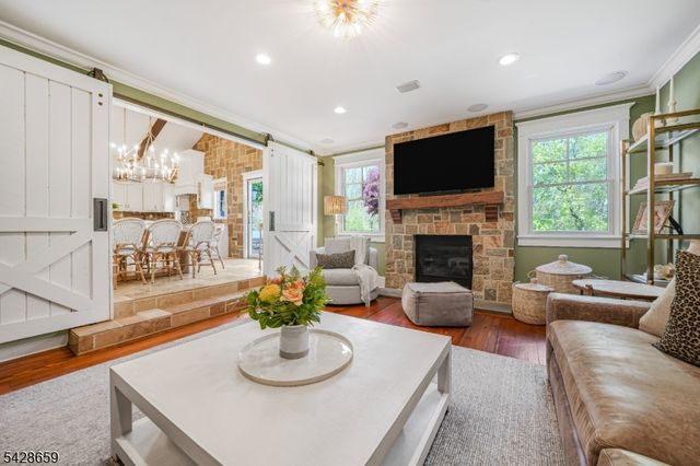 17 Masar Rd, Montville Twp., NJ 07045