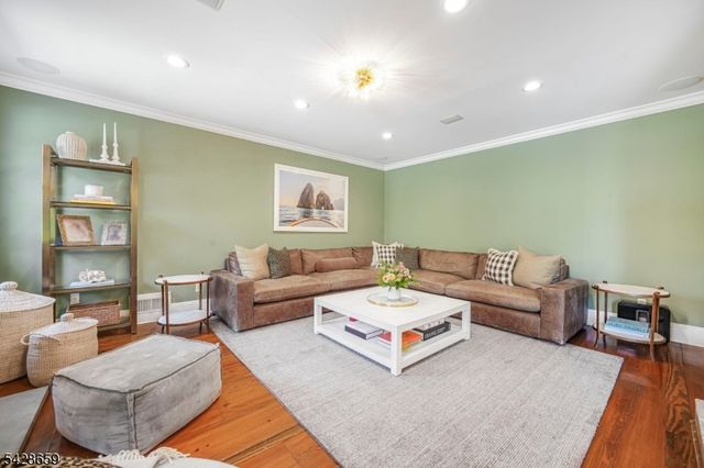 17 Masar Rd, Montville Twp., NJ 07045