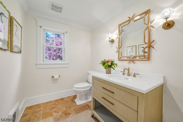 17 Masar Rd, Montville Twp., NJ 07045