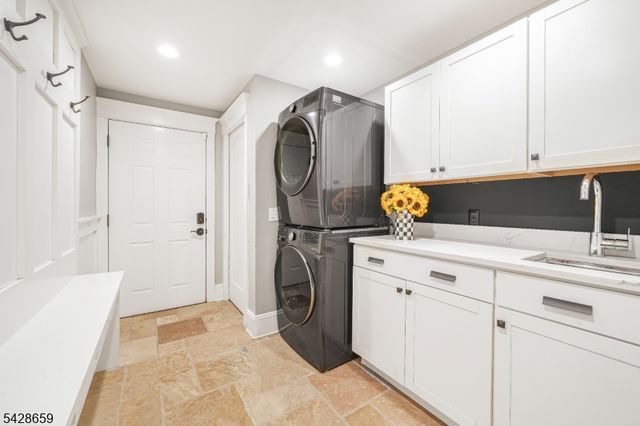 17 Masar Rd, Montville Twp., NJ 07045