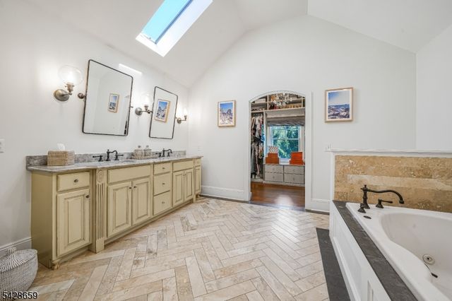 17 Masar Rd, Montville Twp., NJ 07045