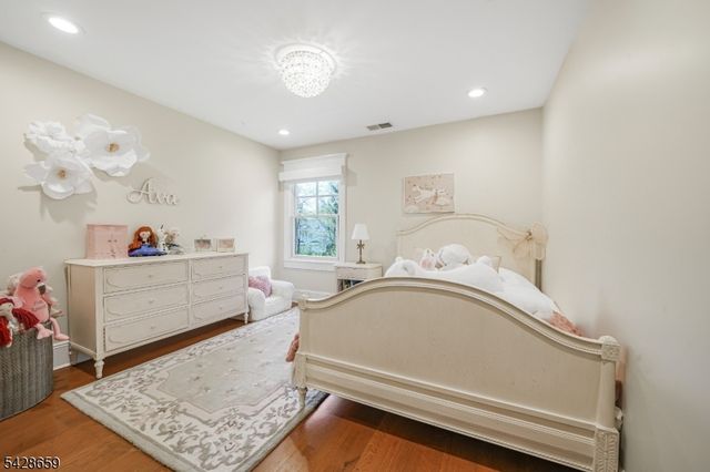 17 Masar Rd, Montville Twp., NJ 07045