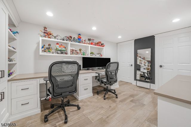 17 Masar Rd, Montville Twp., NJ 07045