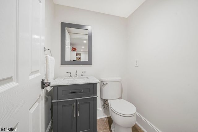 17 Masar Rd, Montville Twp., NJ 07045