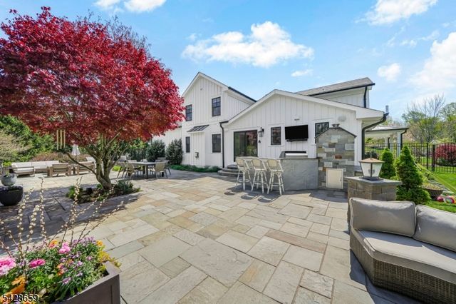 17 Masar Rd, Montville Twp., NJ 07045