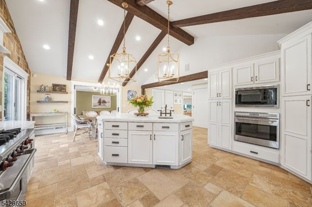 17 Masar Rd, Montville Twp., NJ 07045