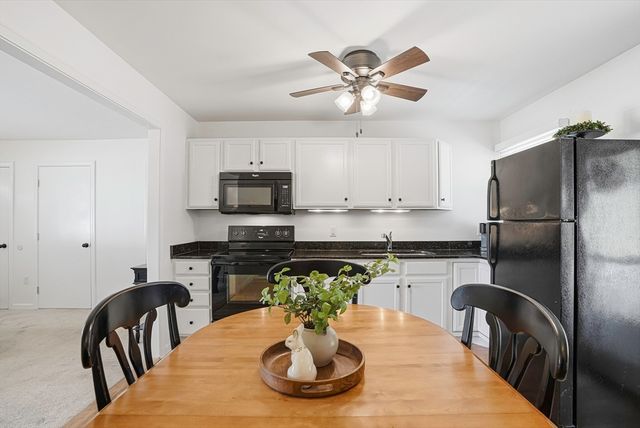18 Delray Gdns, Northbridge, MA 01588