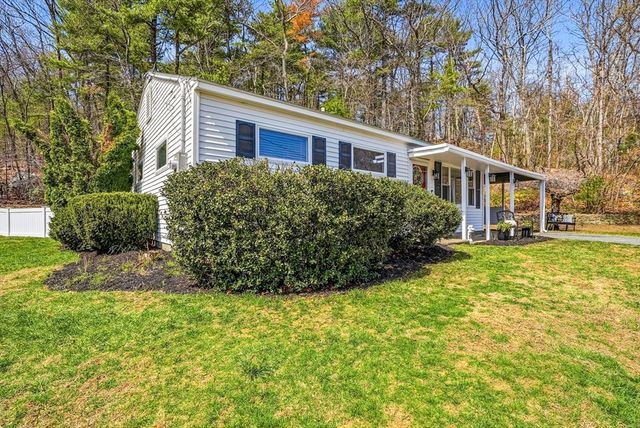 18 Delray Gdns, Northbridge, MA 01588