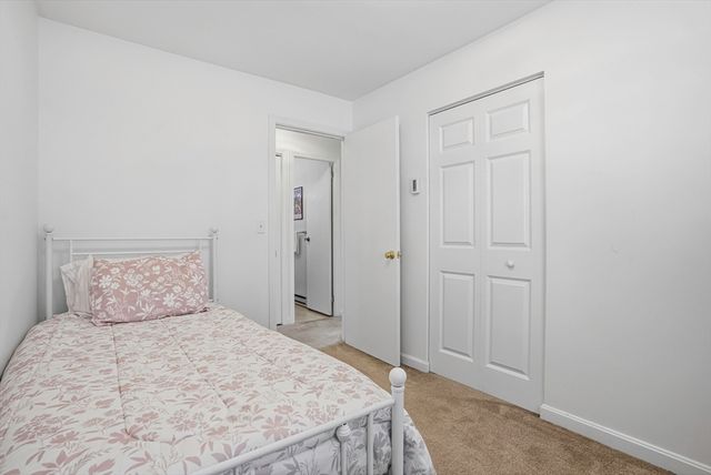18 Delray Gdns, Northbridge, MA 01588