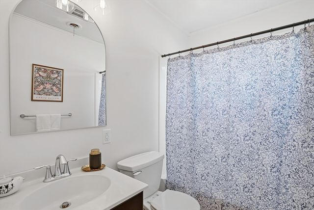 18 Delray Gdns, Northbridge, MA 01588