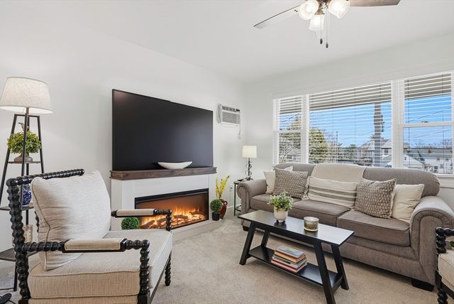 18 Delray Gdns, Northbridge, MA 01588