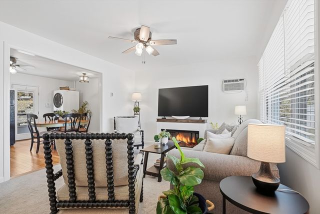 18 Delray Gdns, Northbridge, MA 01588