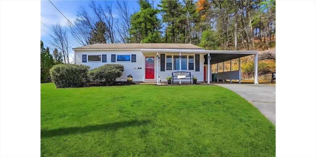 18 Delray Gdns, Northbridge, MA 01588