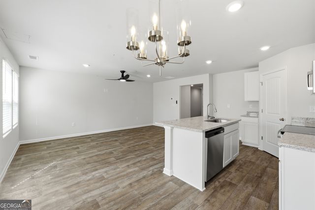 206 Norchester Avenue, Hogansville, GA 30230