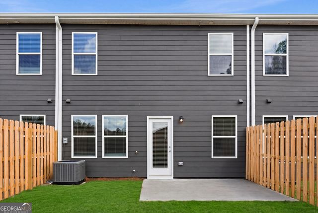 206 Norchester Avenue, Hogansville, GA 30230