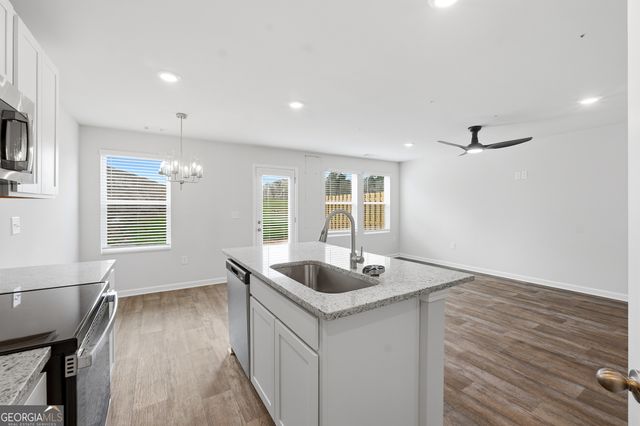 206 Norchester Avenue, Hogansville, GA 30230