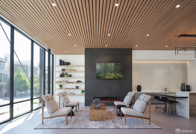 52 Kirkwood Avenue 212, San Francisco, CA 94124