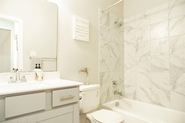 3419 Cabernet Shores Drive, Fulshear, TX 77441