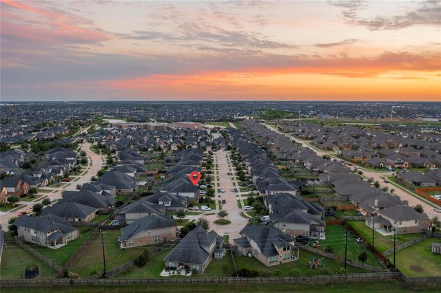 3419 Cabernet Shores Drive, Fulshear, TX 77441