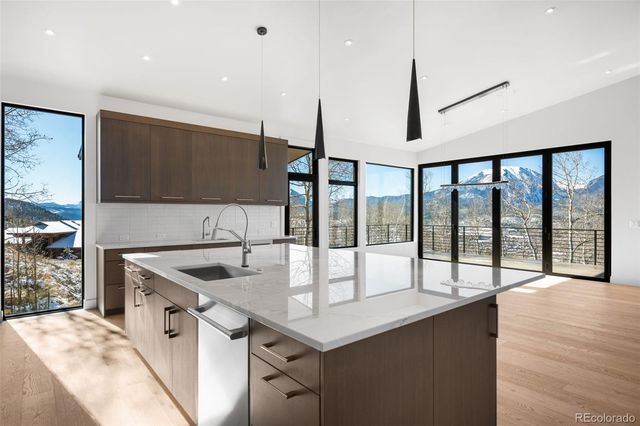 530 Lakeview Circle, Silverthorne, CO 80498