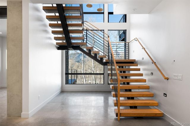 530 Lakeview Circle, Silverthorne, CO 80498